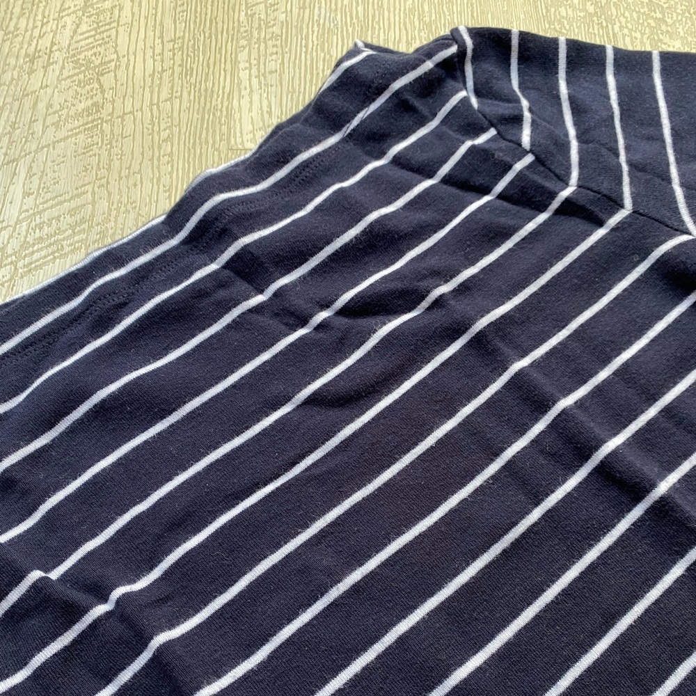 ✨GAP elbow-sleeve top✨